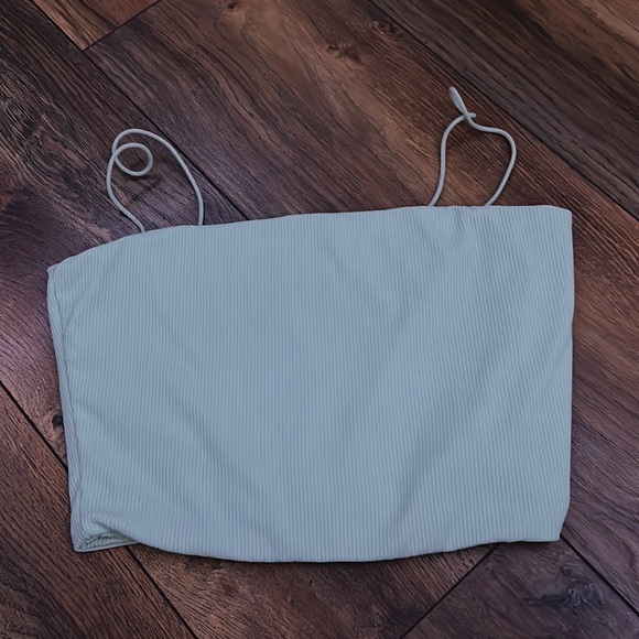Minty colour, spaghetti strap crop top - Picture 1 of 2